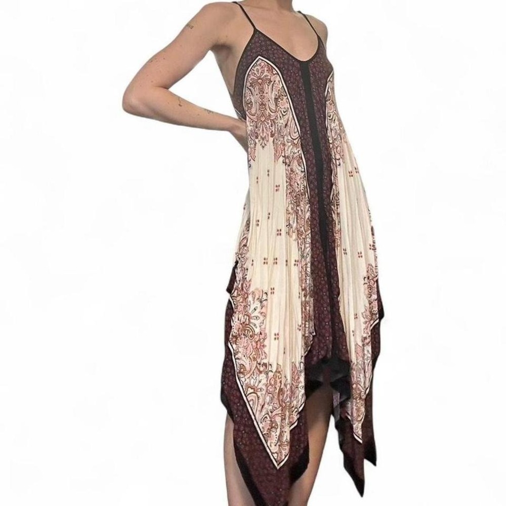 Forever 21 whimsy boho handkerchief hem midi dress